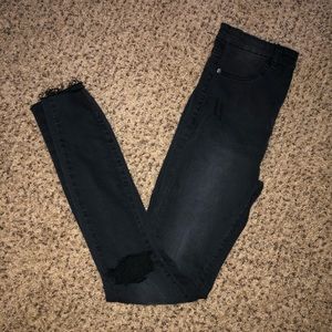 Black skinny jeans